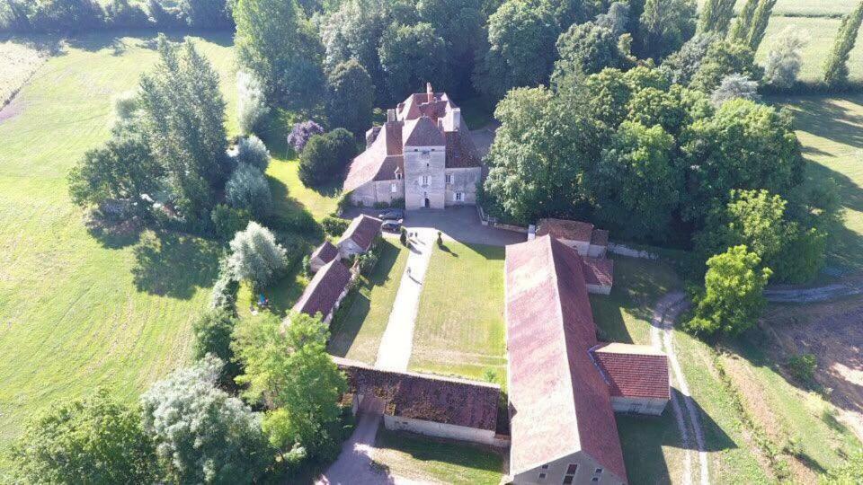 مبيت وإفطار Tréteau Chateau De Vesset المظهر الخارجي الصورة